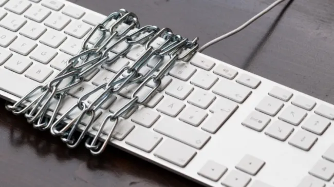 keyboard with chains on it
